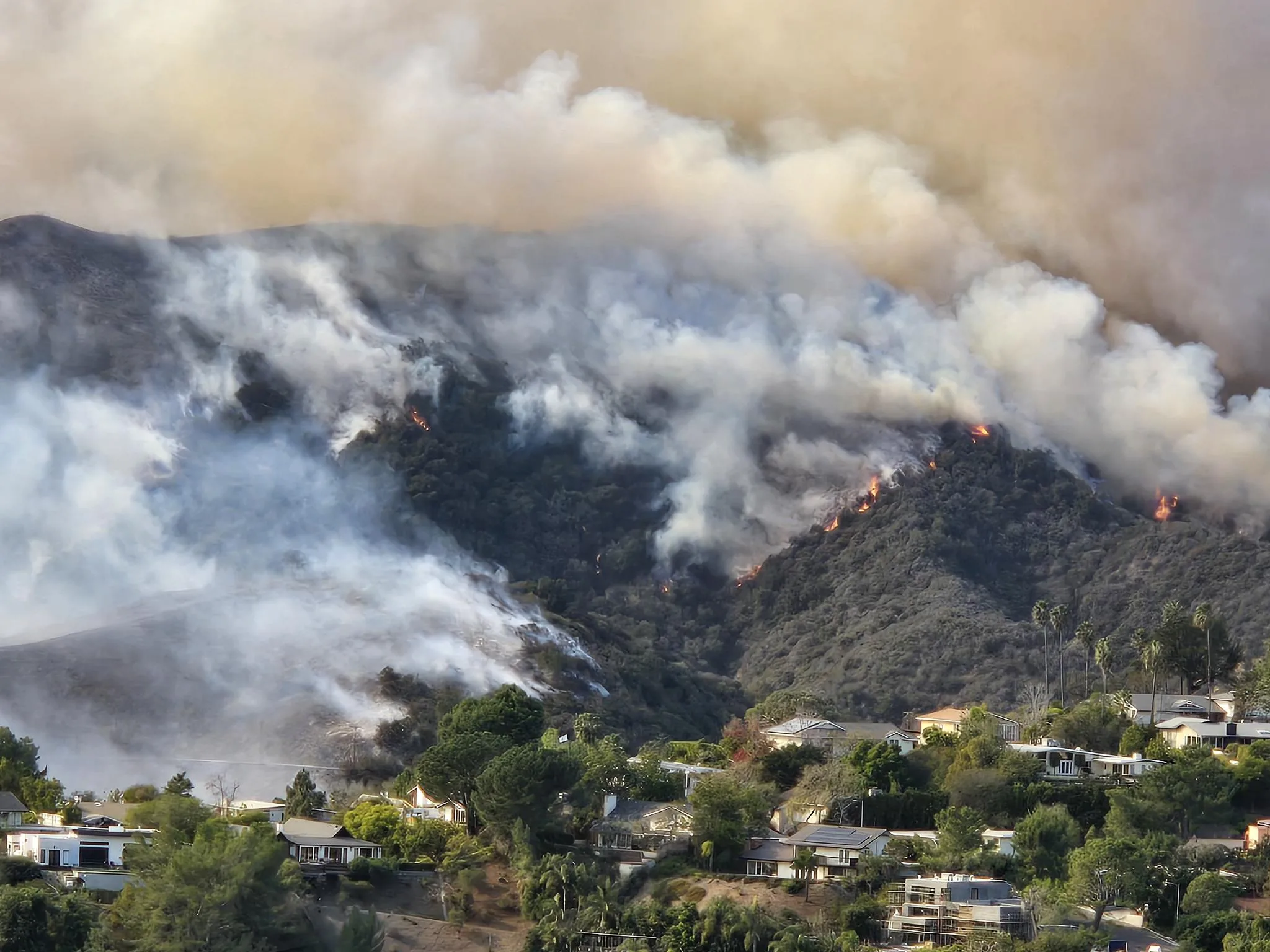 Grey Bull Rescue Deploys & Races to Rescue Californians Trapped by Devastating Wildfires